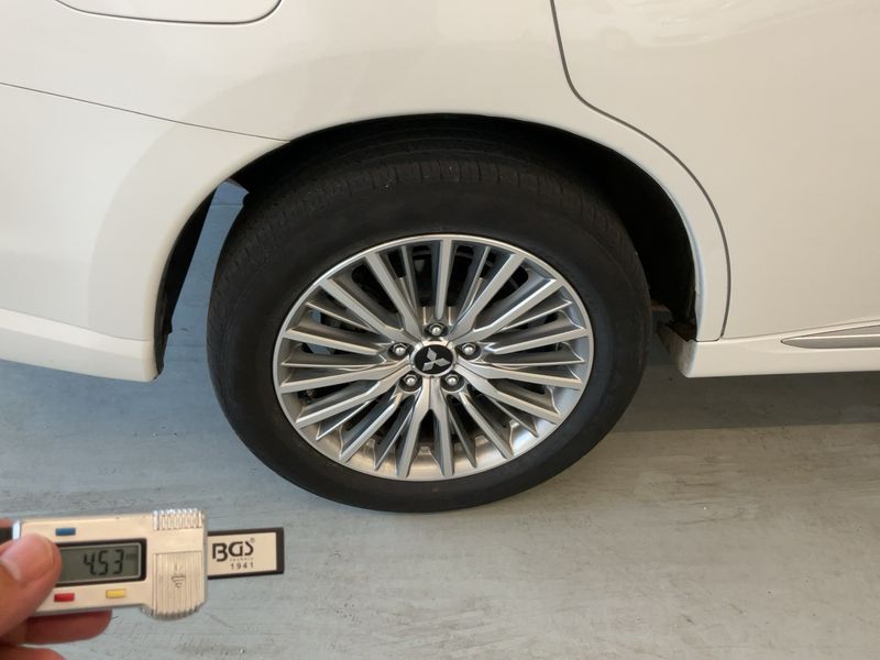 Mitsubishi Outlander 2.4 PHEV Instyle 4WD 2019 – снимка 9