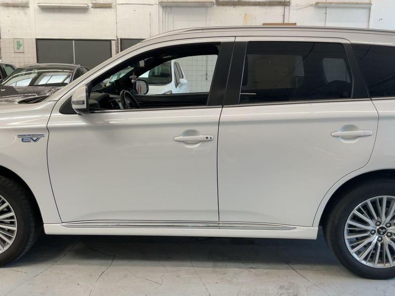 Mitsubishi Outlander 2.4 PHEV Instyle 4WD 2019 – снимка 4