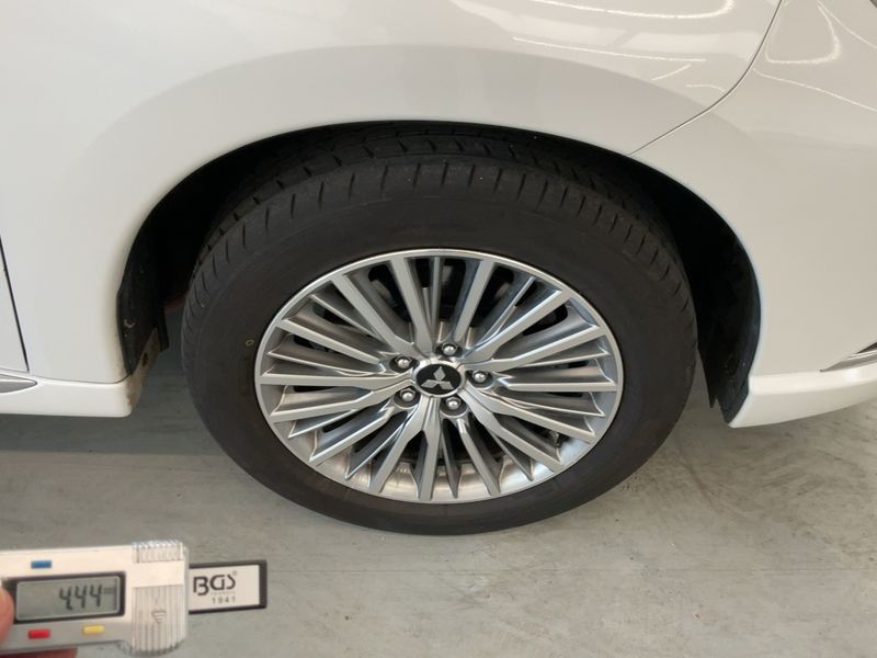 Mitsubishi Outlander 2.4 PHEV Instyle 4WD 2019 – снимка 11