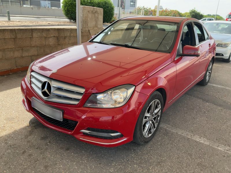 Mercedes-Benz C-Klasse C 220 CDI BlueEfficiency Avantgarde 2014 – снимка 1