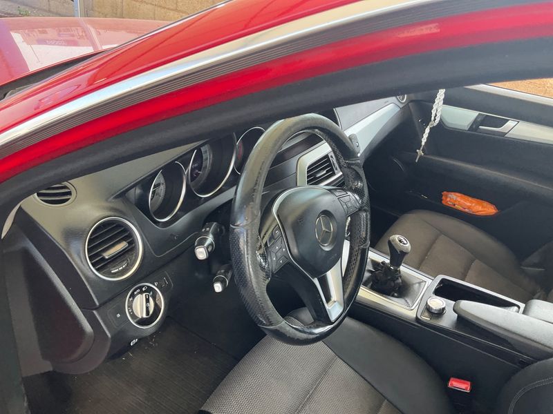Mercedes-Benz C-Klasse C 220 CDI BlueEfficiency Avantgarde 2014 – снимка 23