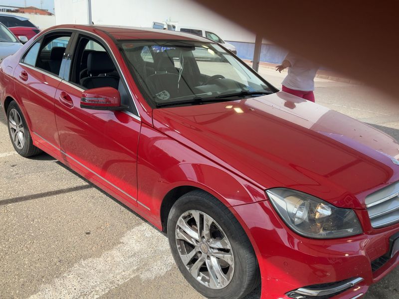 Mercedes-Benz C-Klasse C 220 CDI BlueEfficiency Avantgarde 2014 – снимка 12