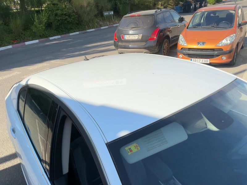 Renault Laguna 2.0 dCi Dynamique TomTom 2011 – снимка 13