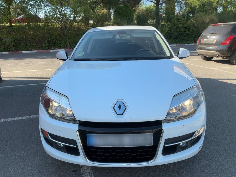 Renault Laguna 2.0 dCi Dynamique TomTom 2011 – снимка 14