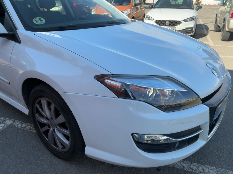 Renault Laguna 2.0 dCi Dynamique TomTom 2011 – снимка 12