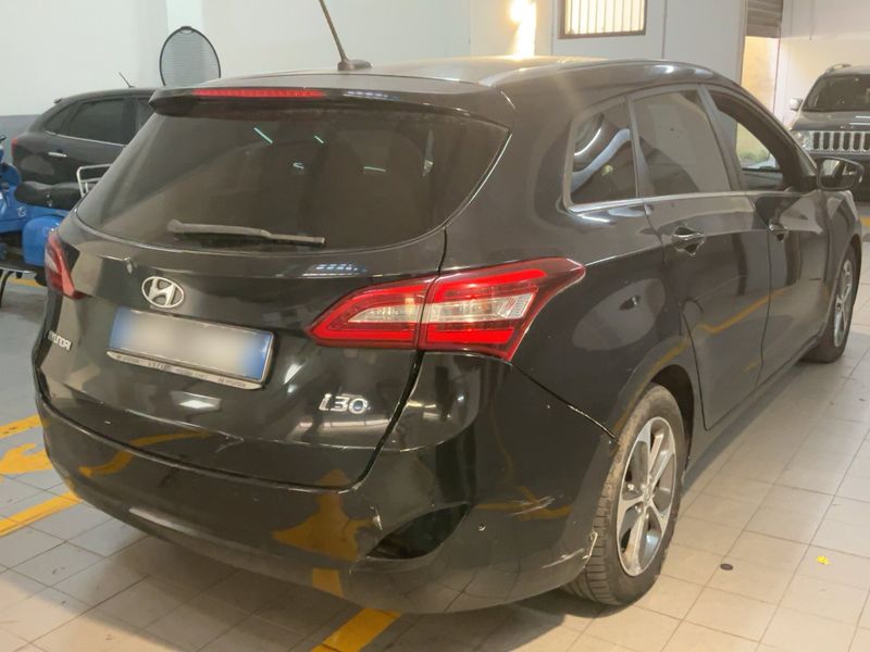 Hyundai i30 1.6 CRDi Go! 2016 – снимка 8