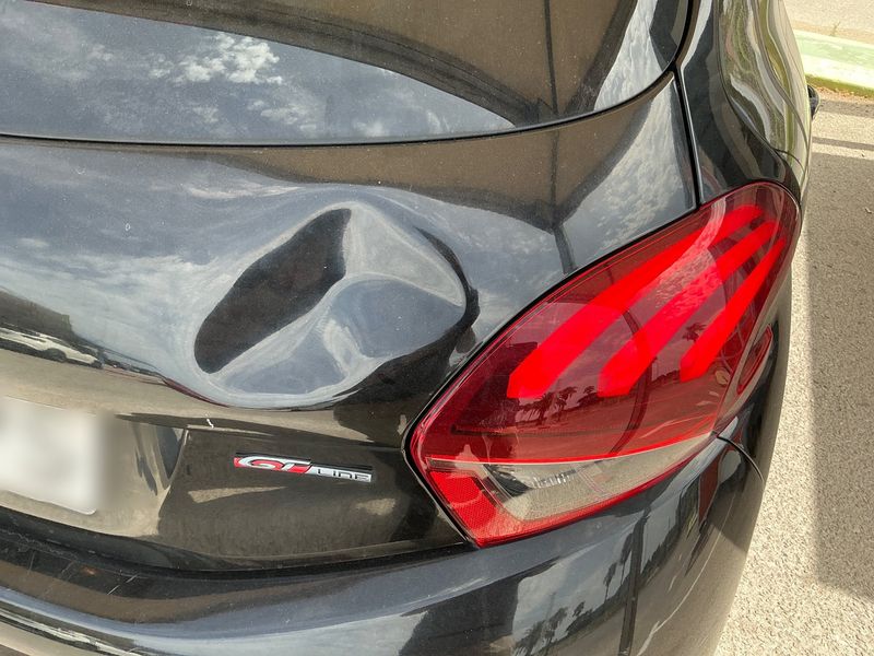 Peugeot 208 1.6 Blue-HDi GT Line 2016 – снимка 33