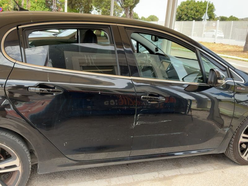 Peugeot 208 1.6 Blue-HDi GT Line 2016 – снимка 10