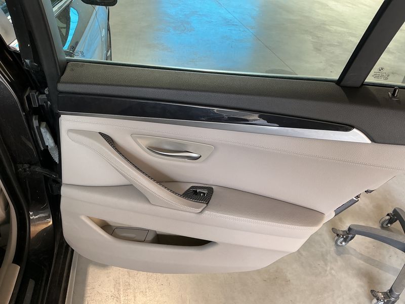 BMW 5er 530i 2013 – снимка 24