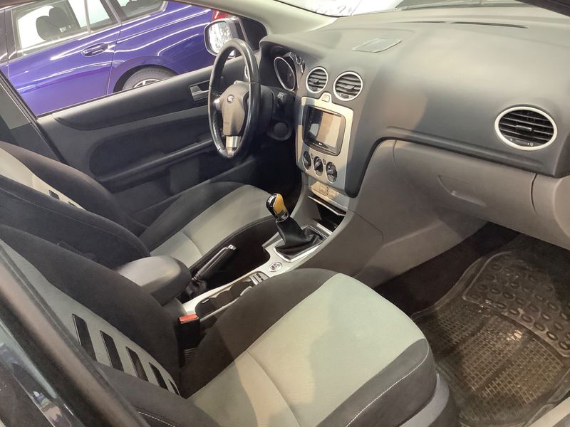 Ford Focus 1.6 Ti-VCT Sport 2009 – снимка 3