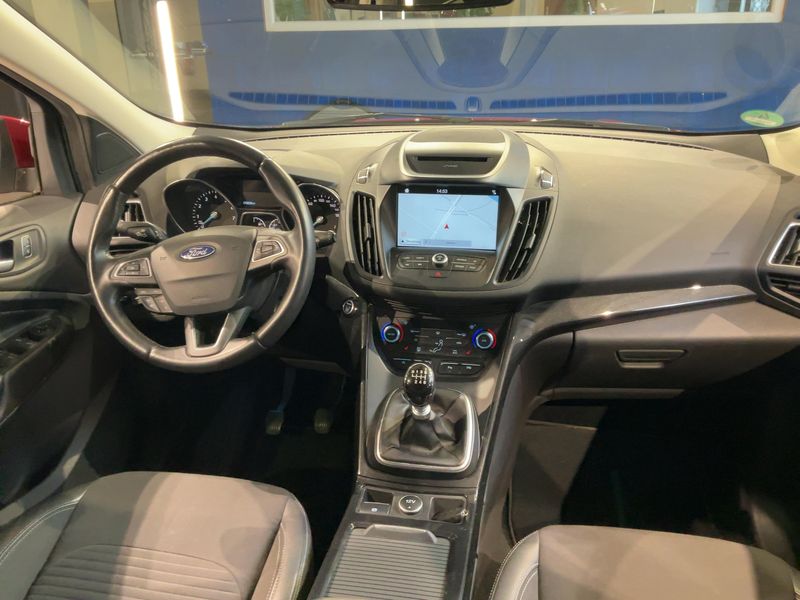 Ford Kuga 1.5 EcoBoost Titanium 2018 – снимка 17