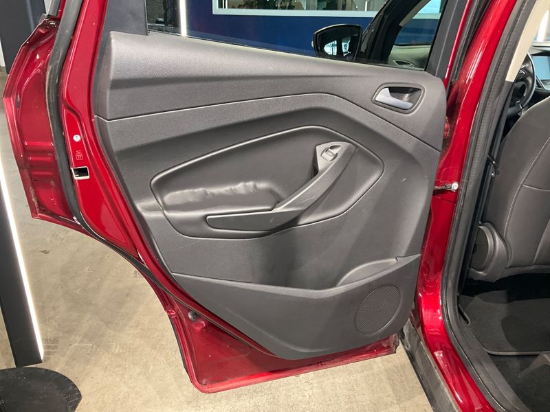 Ford Kuga 1.5 EcoBoost Titanium 2018 – снимка 36