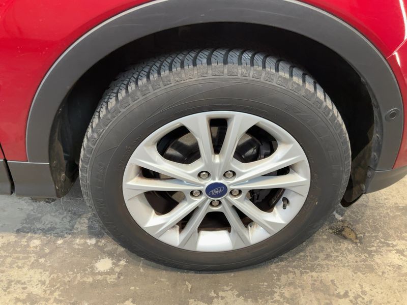 Ford Kuga 1.5 EcoBoost Titanium 2018 – снимка 11