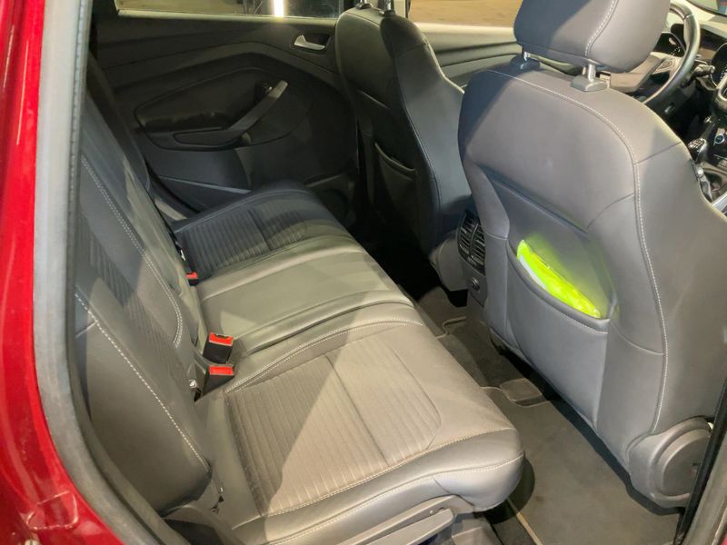 Ford Kuga 1.5 EcoBoost Titanium 2018 – снимка 19