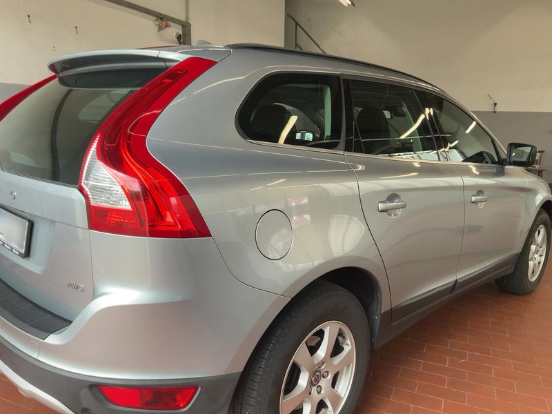 Volvo XC60 2.4 D5 Momentum AWD 2009 – снимка 8