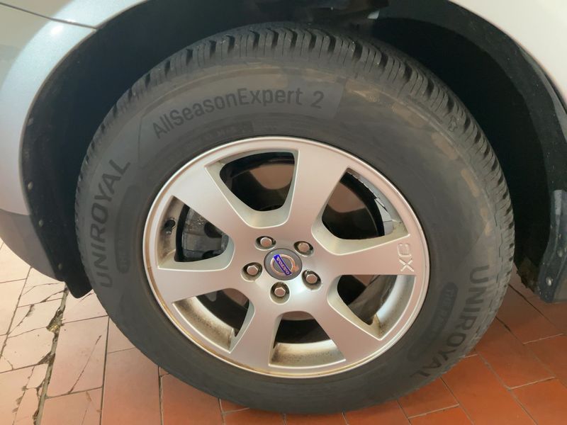 Volvo XC60 2.4 D5 Momentum AWD 2009 – снимка 3