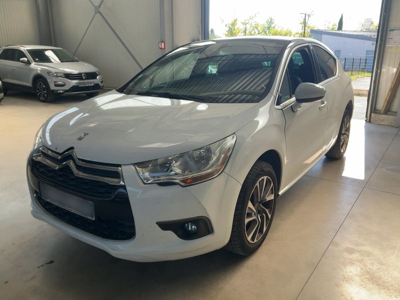 Citroen DS4 1.6 Blue-HDi SoChic 2015 – снимка 1