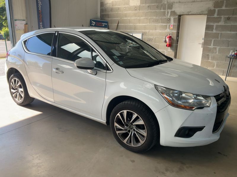 Citroen DS4 1.6 Blue-HDi SoChic 2015 – снимка 12