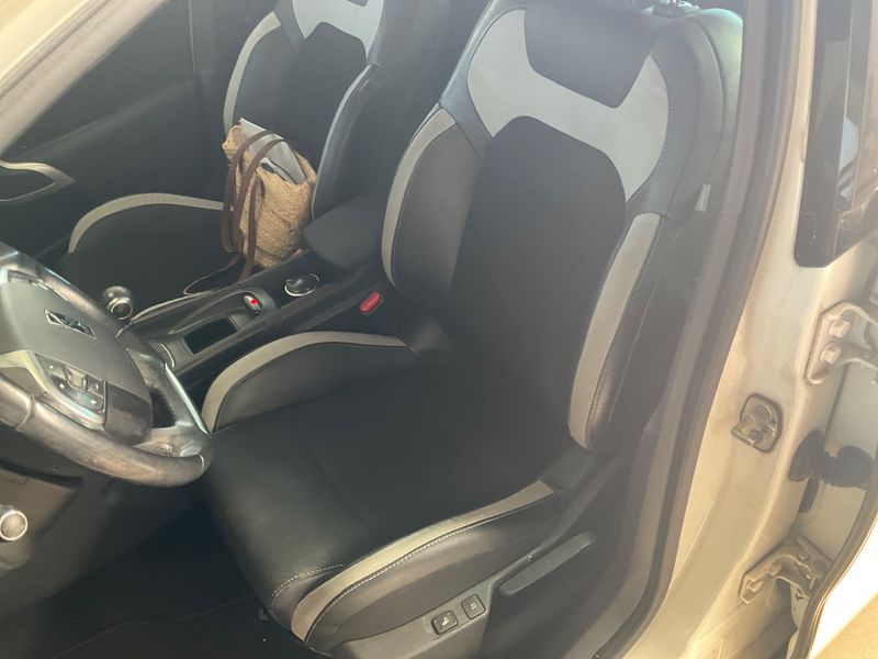 Citroen DS4 1.6 Blue-HDi SoChic 2015 – снимка 27
