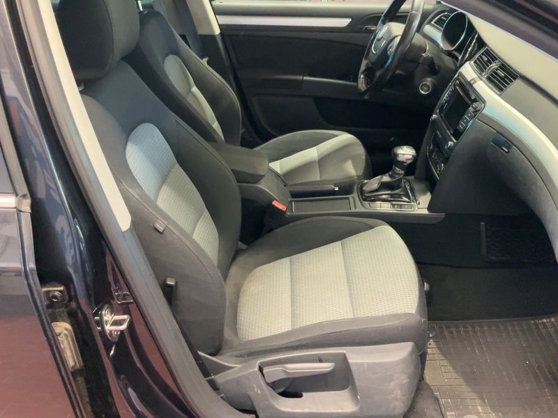 Skoda Superb 2.0 TSI Ambition 2012 – снимка 17