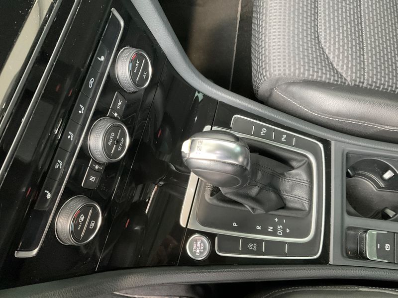 Volkswagen Golf VII 1.4 TSI Highline BlueMotion Tech 2013 – снимка 27