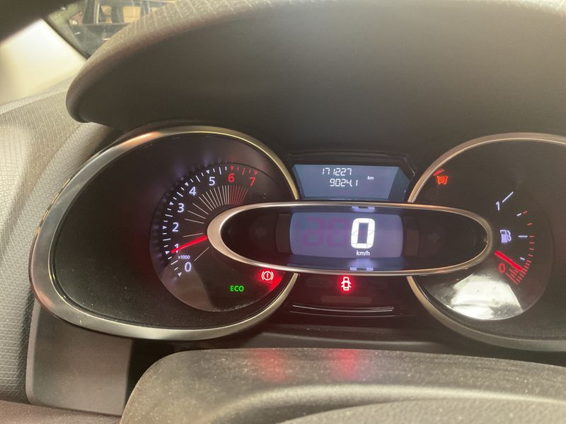 Renault Clio 0.9 Energy Expression 2016 – снимка 4