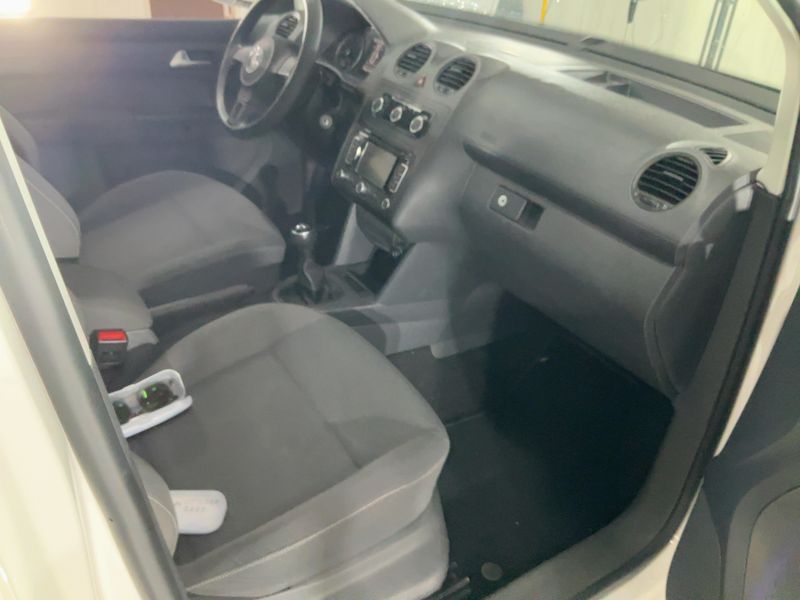 Volkswagen Caddy 2.0 EcoFuel Trendline 2011 – снимка 16