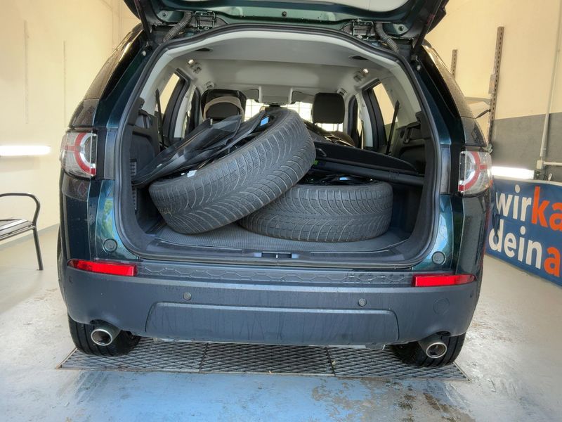 Land Rover Discovery Sport 2.0 Td4 HSE 2016 – снимка 16