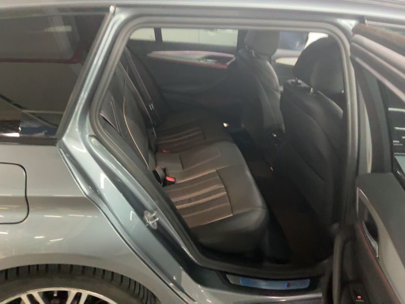 BMW 5er 520d xDrive M Sport 2020 – снимка 19