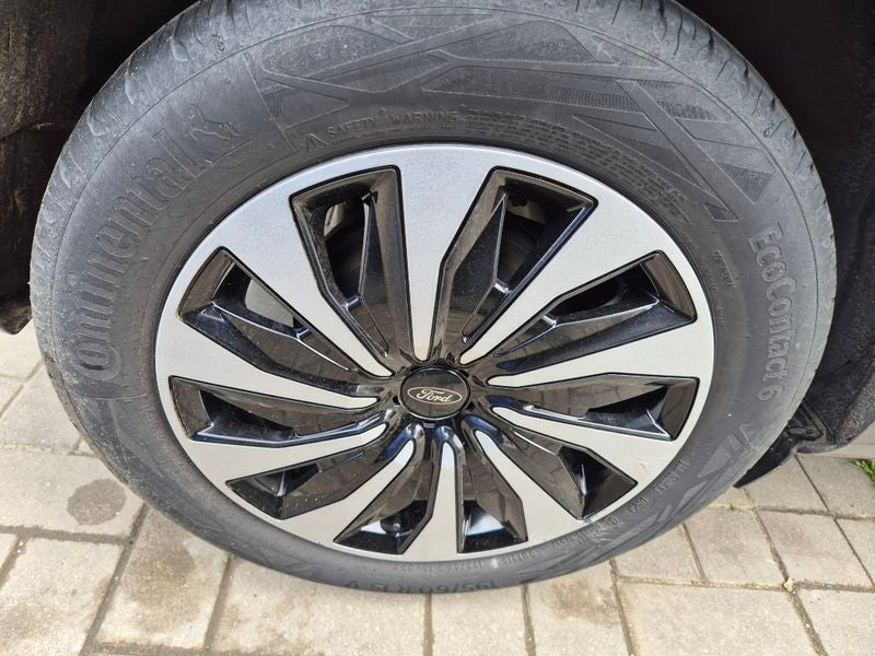 Ford Fiesta 1.0 EcoBoost Titanium 2024 – снимка 18
