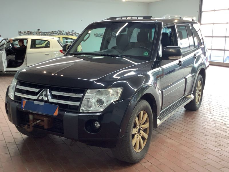 Mitsubishi Pajero 3.8 V6 Mivec Instyle 2010 – снимка 1