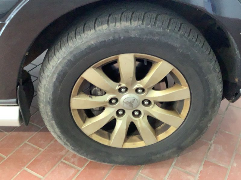 Mitsubishi Pajero 3.8 V6 Mivec Instyle 2010 – снимка 11