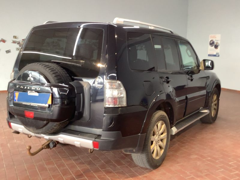 Mitsubishi Pajero 3.8 V6 Mivec Instyle 2010 – снимка 8