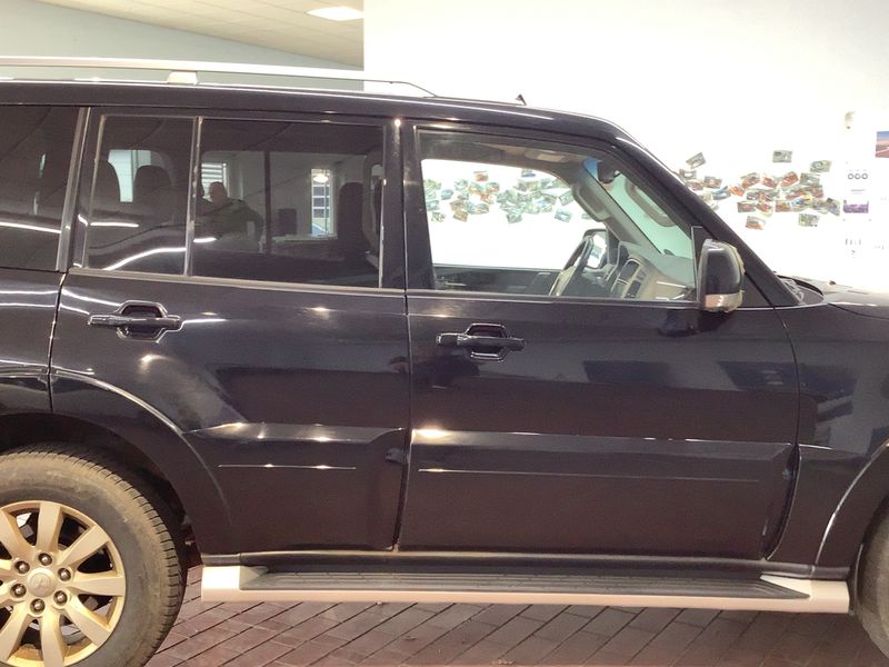 Mitsubishi Pajero 3.8 V6 Mivec Instyle 2010 – снимка 10
