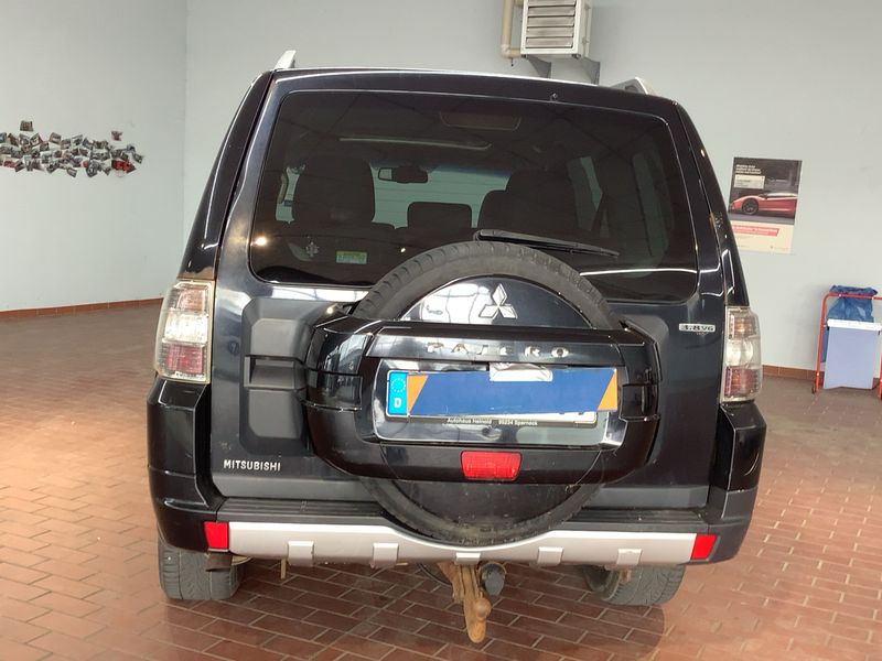 Mitsubishi Pajero 3.8 V6 Mivec Instyle 2010 – снимка 7