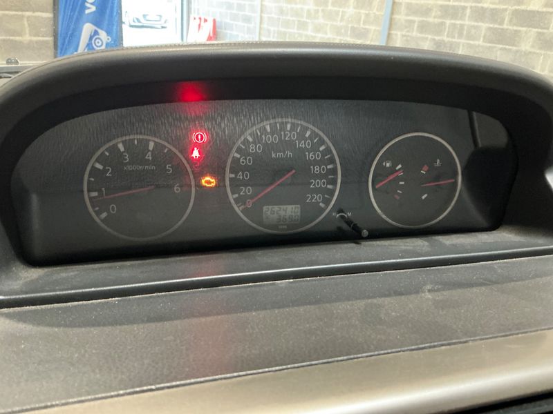 Nissan X-Trail 2.2 dCi Basis 4 WD 2004 – снимка 4