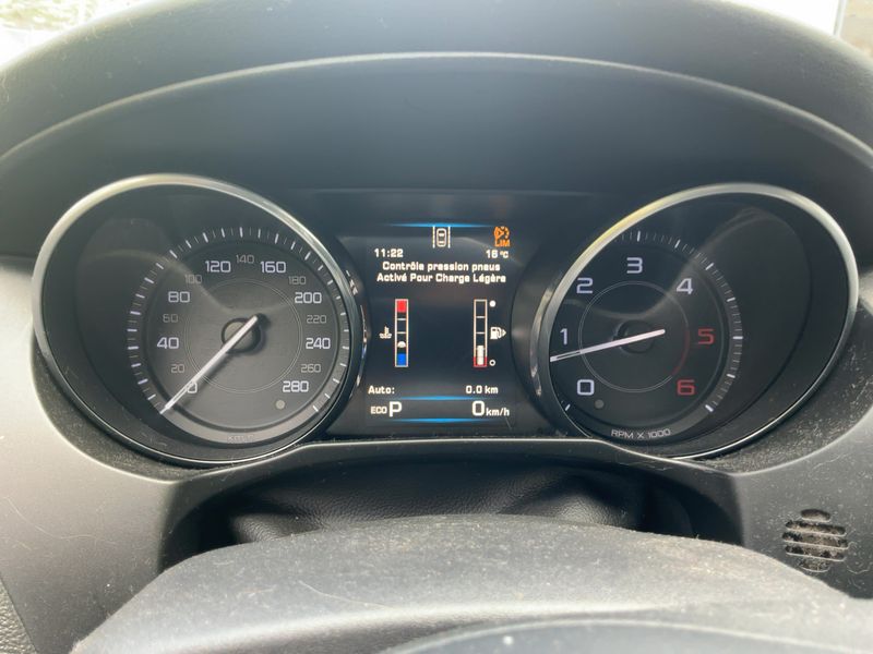 Jaguar XE 20d Prestige 2016 – снимка 18