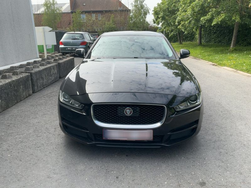 Jaguar XE 20d Prestige 2016 – снимка 14