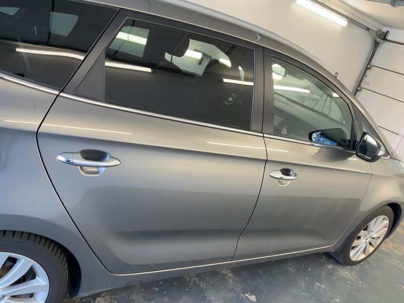 Kia Carens 1.7 CRDi Spirit 2015 – снимка на щета