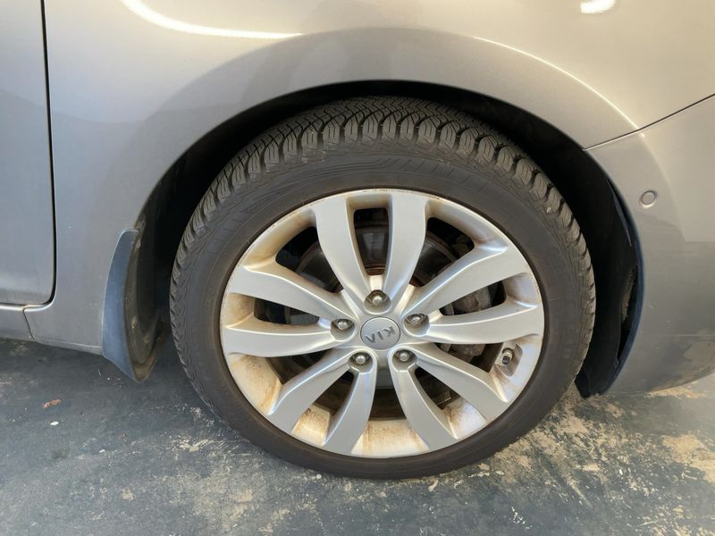 Kia Carens 1.7 CRDi Spirit 2015 – снимка 20