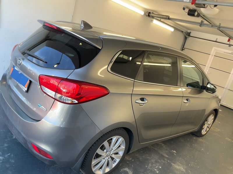 Kia Carens 1.7 CRDi Spirit 2015 – снимка на щета