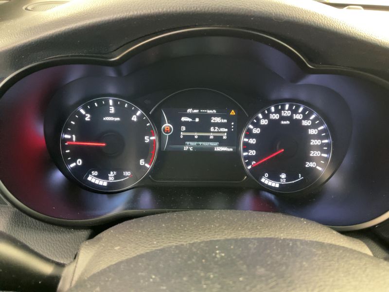 Kia Carens 1.7 CRDi Spirit 2015 – снимка 13