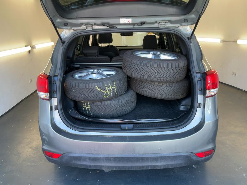 Kia Carens 1.7 CRDi Spirit 2015 – снимка 10
