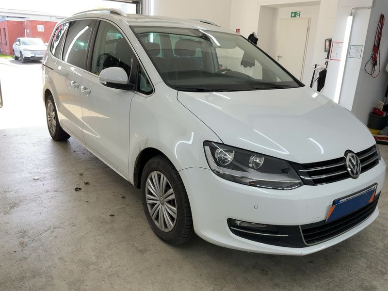 Volkswagen Sharan 2.0 TDI Highline 4Motion BlueMotion Tech 2020 – снимка 12