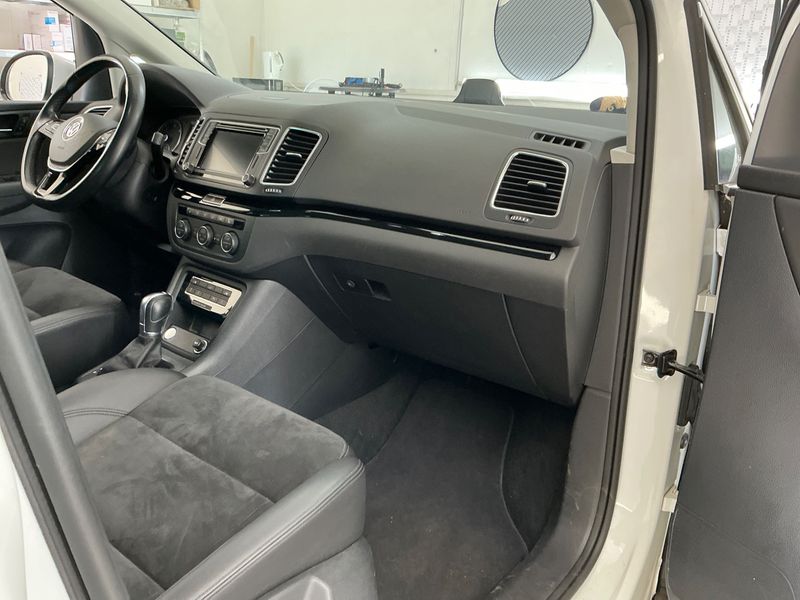 Volkswagen Sharan 2.0 TDI Highline 4Motion BlueMotion Tech 2020 – снимка 26