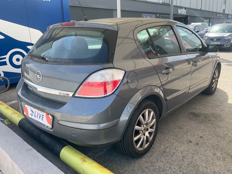 Opel Astra 1.7 CDTI Enjoy 2005 – снимка 2