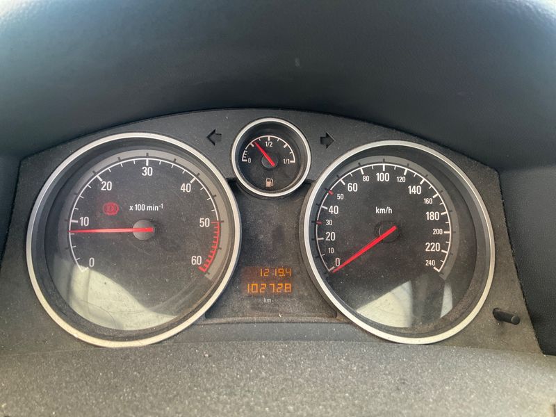 Opel Astra 1.7 CDTI Enjoy 2005 – снимка 4