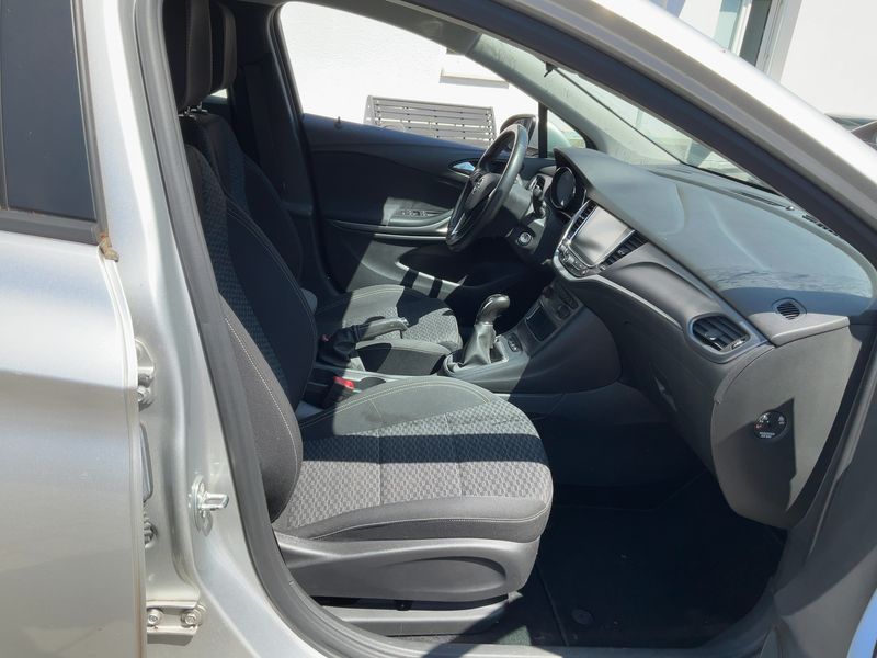 Opel Astra 1.6 CDTI DPF Edition Start/Stop 2019 – снимка 17