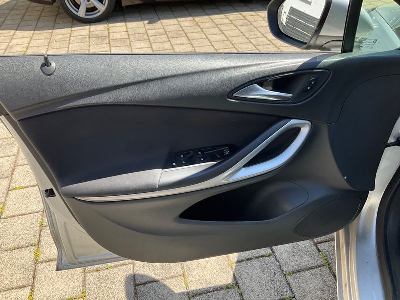 Opel Astra 1.6 CDTI DPF Edition Start/Stop 2019 – снимка 30