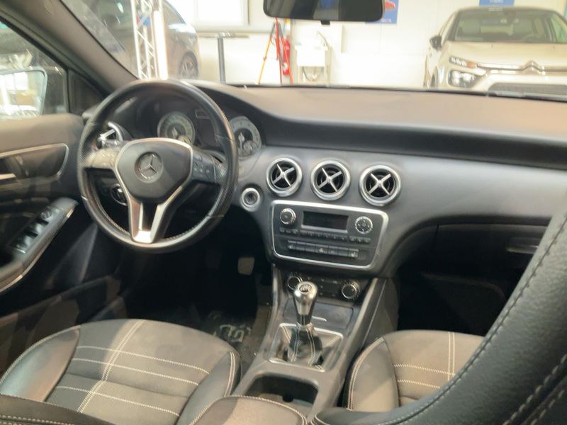 Mercedes-Benz A-Klasse A 180 BlueEfficiency Urban 2012 – снимка 18